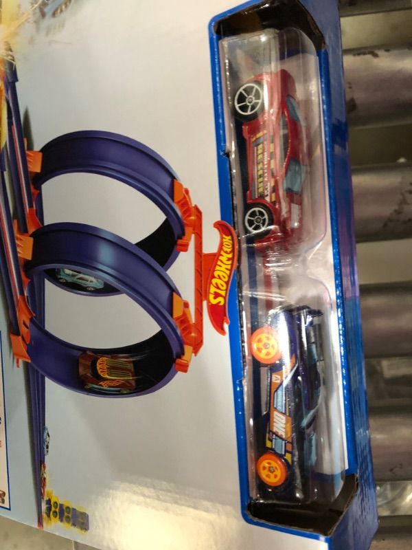 Photo 2 of Hot Wheels Flying Customs Wild Drive Drag Race Track Set

