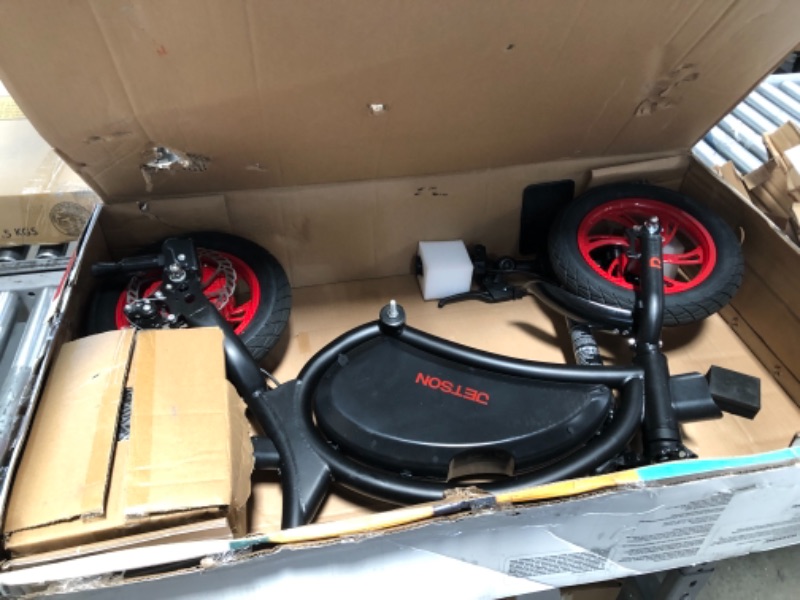 Photo 1 of USED: Jetson Bolt Adult Folding Electric Ride On | Foot Pegs | Easy-Folding | Built-In Carrying Handle | Lightweight Frame | LED Headlight | Twist Throttle | Cruise Control | Rechargeable Battery, Ages 12+
?40 x 20 x 37 inches
