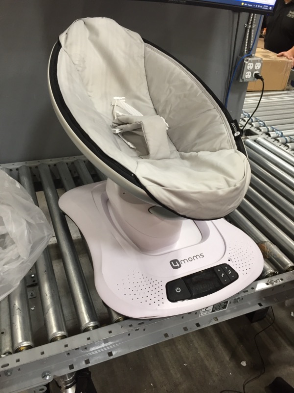 Photo 1 of 4moms mamaRoo 4 Multi-Motion Baby Swing