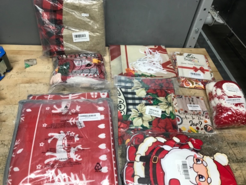 Photo 1 of 10 ASSORTED HOLIDAY DECOR BUNDLE