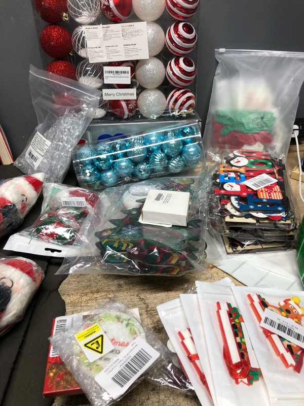 Photo 1 of 25 XMAS ITEMS