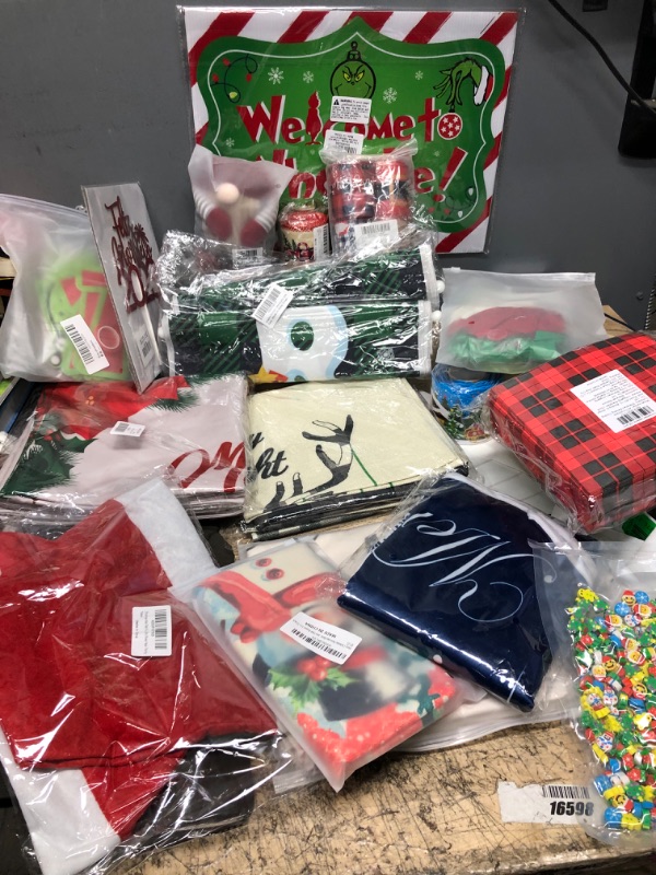 Photo 1 of 25 XMAS ITEMS 