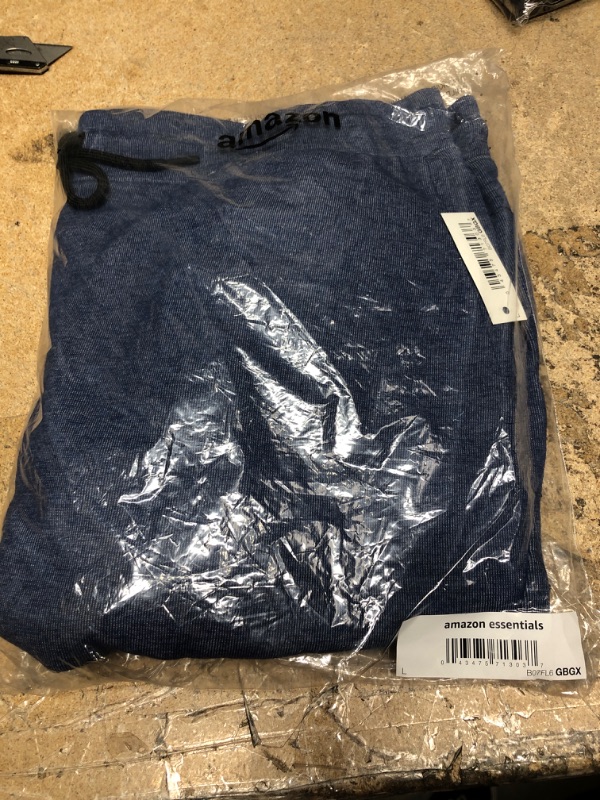 Photo 2 of Amazon Essentials Men's Tech Fleece 9" Active Short Large Blue Heather-LARGE