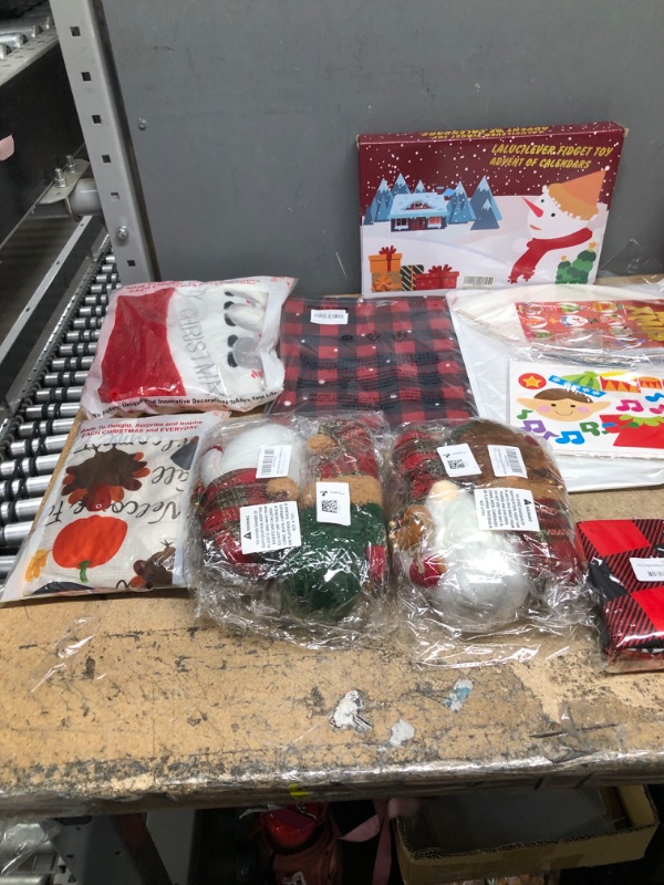 Photo 1 of 10PCS CHRISTMAS BUNDLE