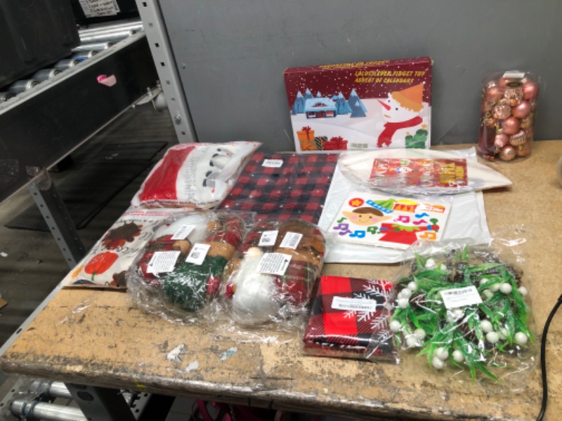 Photo 1 of 10PCS CHRISTMAS BUNDLE