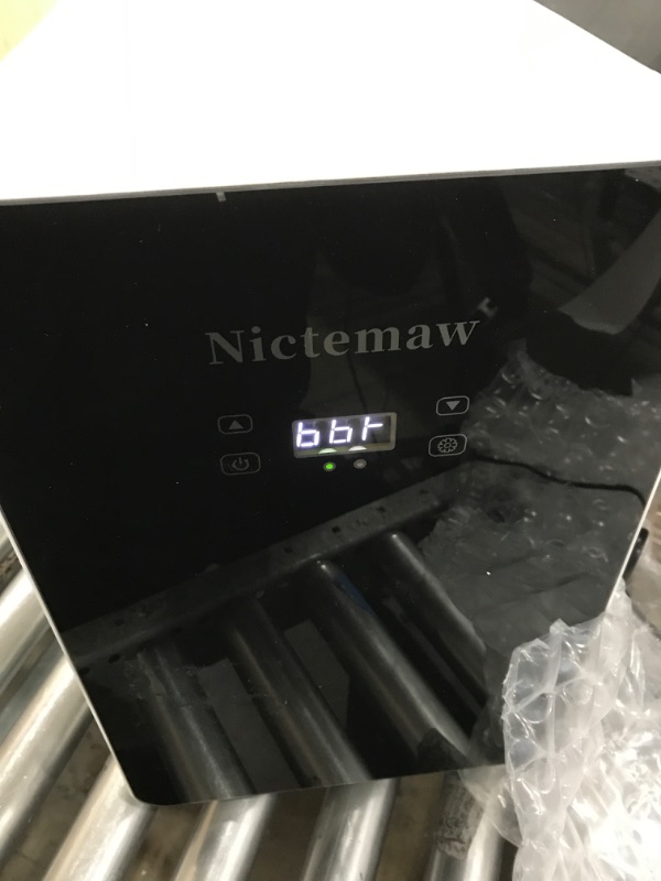 Photo 3 of ***TESTED/ TURNS ON*** Nictemaw 20-liter Compact Cooler/Warmer Mini Fridge/Wine Cooler with LCD Display + Digital Thermostat + Cooling for Cars Road Trips Homes Offices &amp; Dorms
