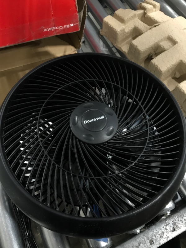 Photo 2 of ****TESTED/ TURNS ON*** Honeywell HT-908 TurboForce Room Air Circulator Fan, Medium, Black –Quiet Personal Fanfor Home or Office, 3 Speeds and 90 Degree Pivoting Head