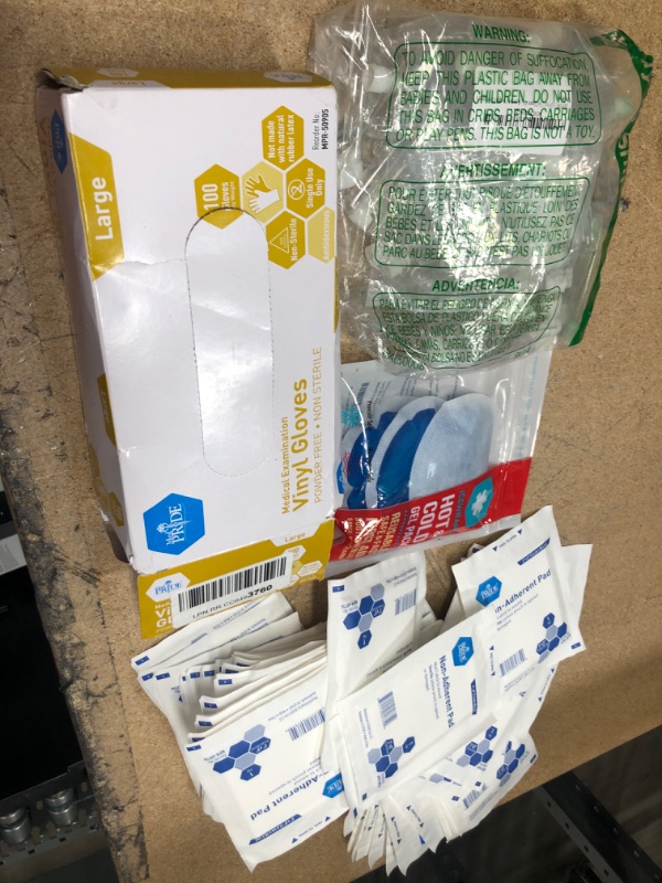 Photo 1 of **NO REFUNDS/RETURNS*- Bundle of assorted Medical Supplies
