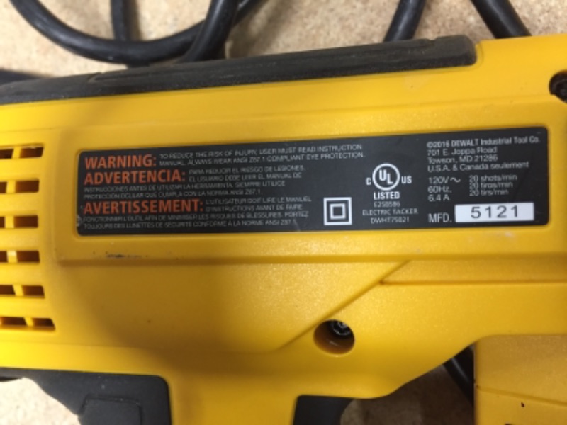 Photo 2 of (DOES NOT FUNCTION) "DeWALT DWHT75021 Heavy Duty Electric 5 in 1 Multi-Tracker"
