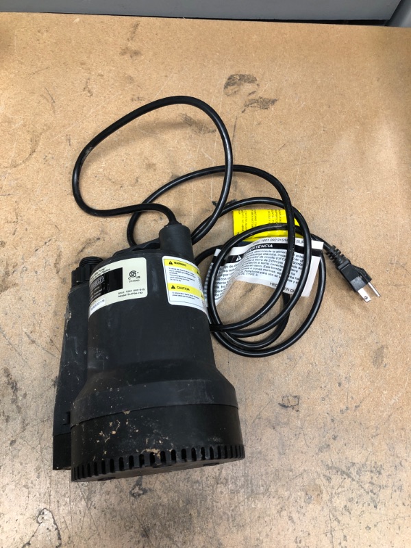 Photo 1 of 1/6 HP Plastic Submersible Utility Pump
