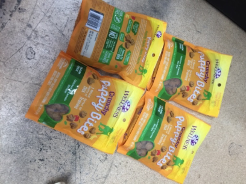 Photo 2 of **BEST BUY DATE:06/15/2022**NON REFUNDABLE** Wellness Puppy Bites Natural Grain Free Crunchy Puppy Treats, Chicken & Carrots Recipe, Training & Rewarding 4 packs 
