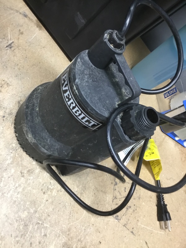 Photo 2 of 
Everbilt
1/6 HP Plastic Submersible Utility Pump