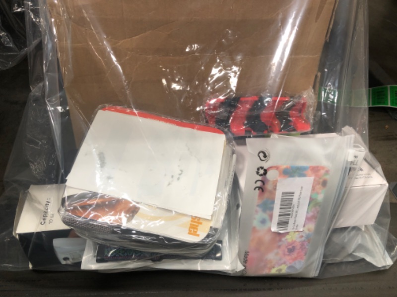 Photo 1 of ** AMAZON BUNDLE OF HOME GOODS AND PHONE CASES**  ***  NON-REFUNDABLE  ***   **** SOLD AS IS***
