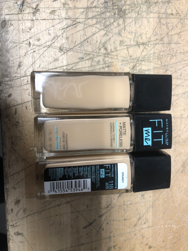 Photo 2 of ** NO EXP PRINTED**   ** NON-REFUNDABLE**   ** SOLD AS IS***   *** SETS OF 3**
Maybelline New York Fit Me Matte Plus Poreless Foundation, Light Beige, 1 Fluid Ounce
