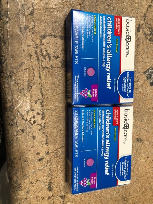 Photo 1 of ** EXP: 07/2022**  ** NON-REFUNDABLE**  ** SOLD AS IS**  ** SETS OF 2**  
Amazon Basic Care Children's Allergy Relief, Loratadine Chewable Tablets, 5 mg, Grape Flavored, 20 Count
