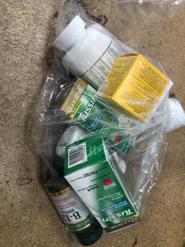 Photo 2 of ** AMAZON BUNDLE OF MEDICINE **  ** NON-REFUNDABLE **  ** SOLD AS IS**  
EXP : 01/2025, 07/2022 ,  12/24,  12/22,  