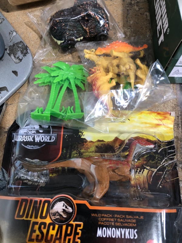 Photo 1 of Assorted Dinosaur Toys ( 6 Pack Bundle) 