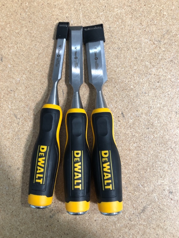 Photo 1 of -Dewalt 1" 25mm chisel
-Dewalt 3/4" 19mm chisel
-Dewalt 1/2" 13mm chisel