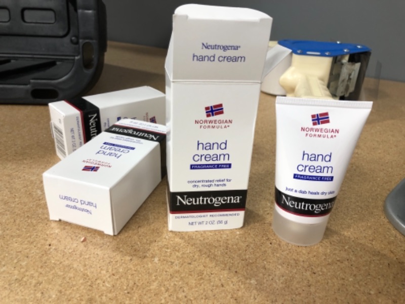 Photo 2 of ** NO EXP PRINTED**  ** NON-REFUNDABLE**  ** SOLD AS IS** 
 ** SETS OF 3**
Neutrogena Norwegian Formula Hand Cream FragranceFree, 2 Ounce
