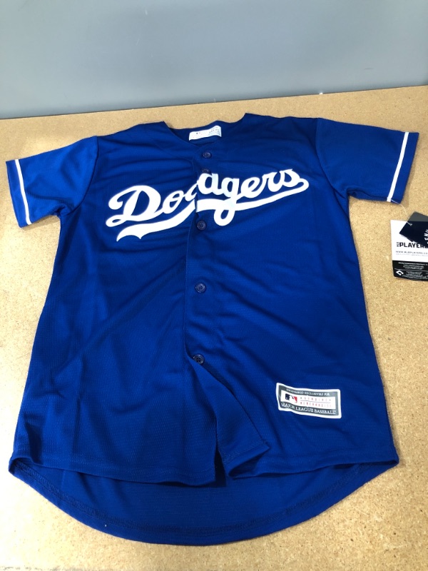 Photo 2 of Cody Bellinger Los Angeles Dodgers Youth Player Replica Jersey - Royal
SIZE:M- 10/12