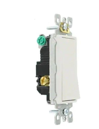 Photo 1 of ** SETS OF 4**
Decora 15 Amp 3-Way Switch, White
