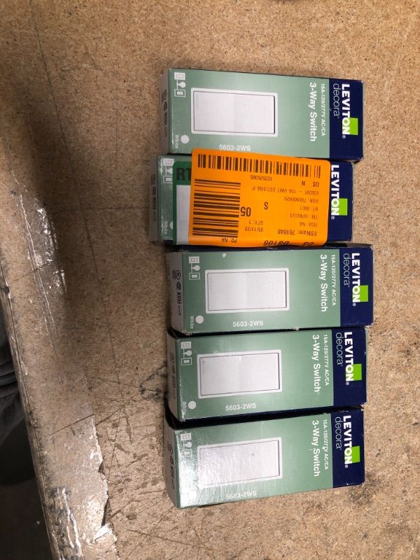 Photo 1 of ** SETS OF 5**
Decora 15 Amp 3-Way Switch, White