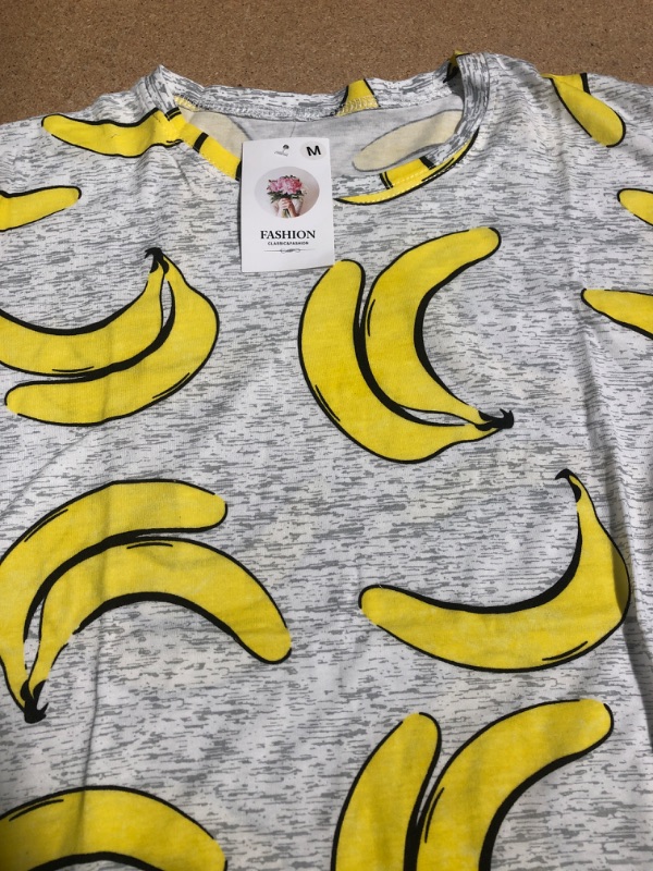 Photo 2 of CLASSIC FASHION TEE SHIRT BANANA PRINT GRAY T-SHIRT
SIZE:M