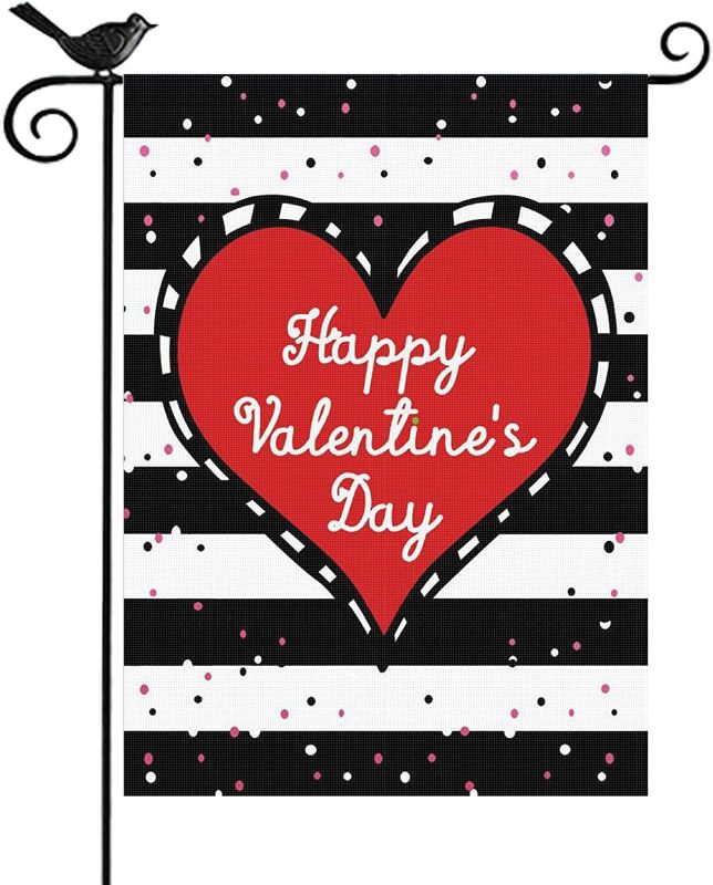 Photo 1 of 3PCKS OF CL FUN Love Heart Garden Flag Vertical Double Sized, 12 x 18 Inch Valentine's Day Welcome Love Heart Buffalo Plaid Garden Flag, Anniversary Wedding Yard Outdoor Decoration
