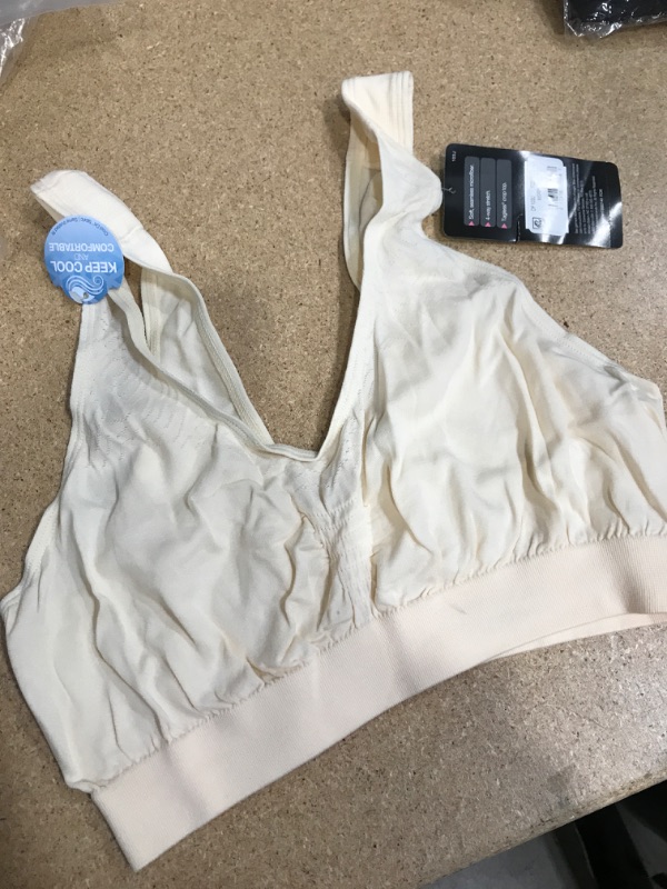 Photo 2 of Bali Comfort Revolution Crop Top Wireless Bra 103J, L