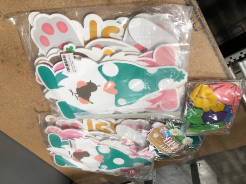 Photo 1 of **NO REFUNDS/RETURNS** -Bundle of Assorted Easter Decorations
