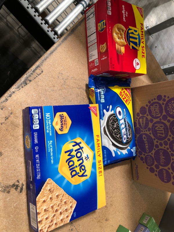 Photo 1 of **NO REFUNDS/RETURNS**expired 05/17/2022*- Bundle of Assorted Family Size Snacks
