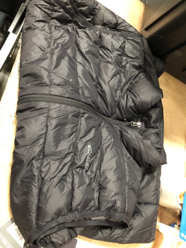 Photo 2 of Eddie Bauer Men's CirrusLite Down Vest- SIZE LARGE 