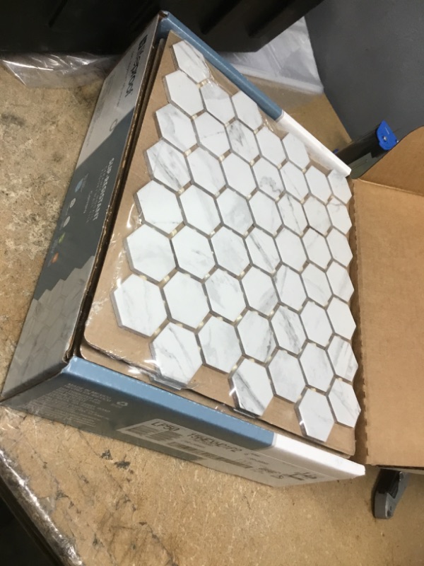 Photo 2 of 
Lifeproof
Carrara 10 in. x 12 in. x 6.35 mm Ceramic Hexagon Mosaic Floor and Wall Tile (0.81 sq. ft./Each)