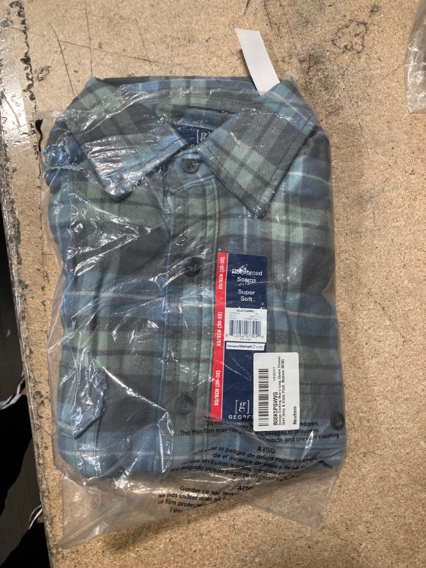 Photo 2 of George Clothing Men's Long Sleeve Flannel Shirt M
