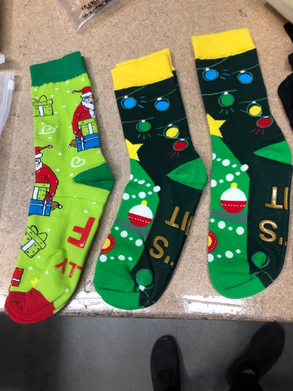 Photo 1 of 3 pairs Style socks christmas for adult.