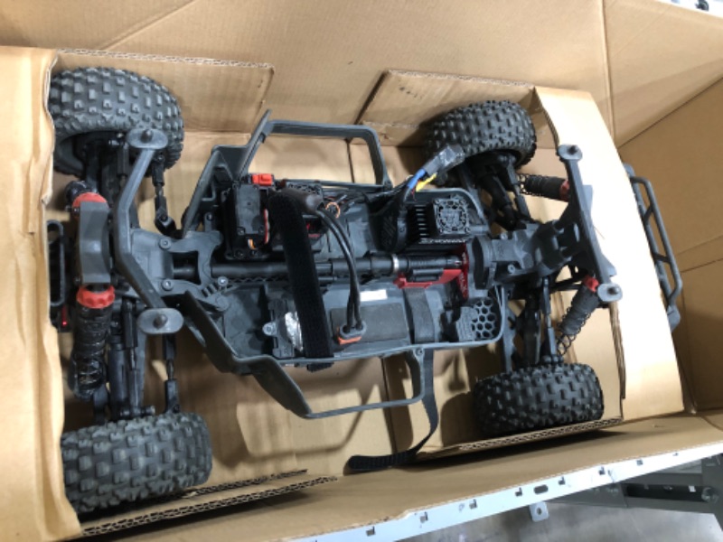 Photo 3 of (USED) ARRMA 1/10 SENTON 4X4 V3 3S BLX Brushless Short Course Truck RTR (Transmitter and Receiver Included, Batteries and Charger Required ), Red, ARA4303V3T2 (DOES NOT INCLUDE BATTERY)
