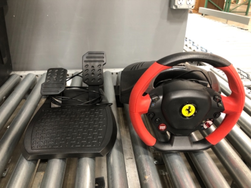 Photo 2 of ***PARTS ONLY*** Thrustmaster Ferrari 458 Spider Racing Wheel (Xbox Series X/S & One & Windows)
