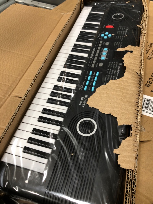 Photo 2 of 
61 Keys Keyboard Piano, Electronic Digital Piano with Built-In Speaker Microphone, Portable Keyboard Gift Teaching for Beginners?piano keyboard for kids