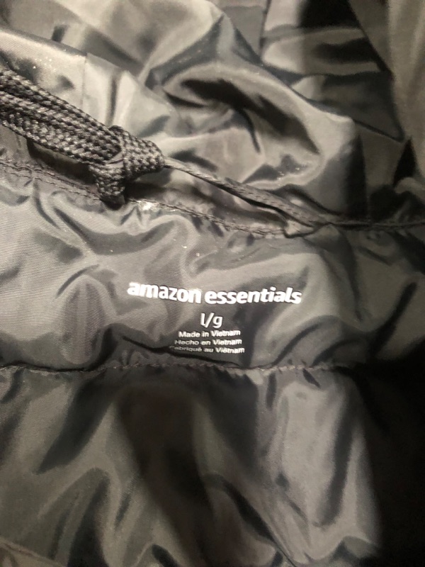 Photo 1 of Amazon Essentials Women's Lightweight Long-Sleeve Full-Zip Water-Resistant Packable Hooded Puffer Jacket BLACK
SIZE L