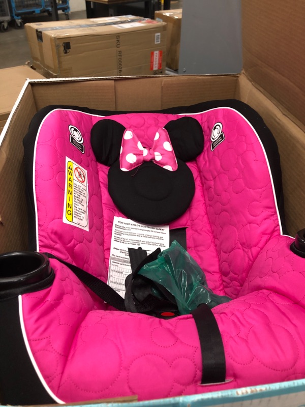 Photo 2 of Disney Baby Apt 50 Convertible Car Seat, Mouseketeer Minnie
MANUFACTURED DATED: 10/26/2021