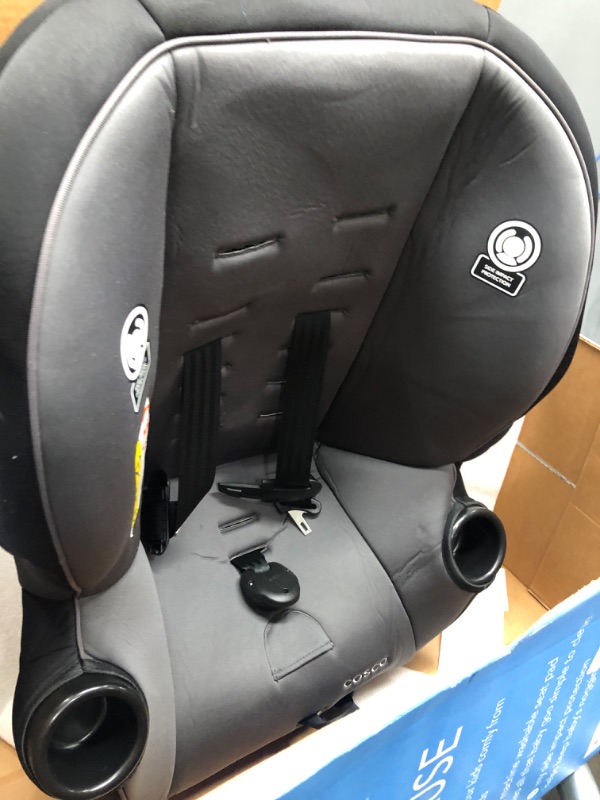 Photo 2 of Cosco Onlook 2-in-1 Convertible Car Seat, Rear-Facing 5-40 Pounds and Forward-Facing 22-40 Pounds and up to 43 Inches, Black Arrows
MANUFACTURED DATE: 03/28/2022
