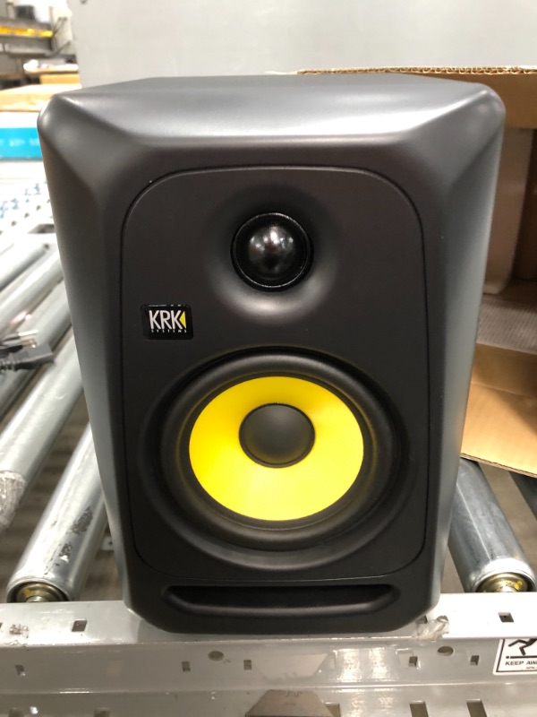 Photo 3 of KRK Classic 5 Professional Bi-Amp 5" Powered Studio Monitor
