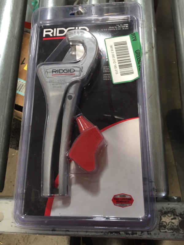 Photo 2 of 1/8 in. to 1-3/8 in. PC-1375 ML Single Stroke PVC and Tubing Cutter
