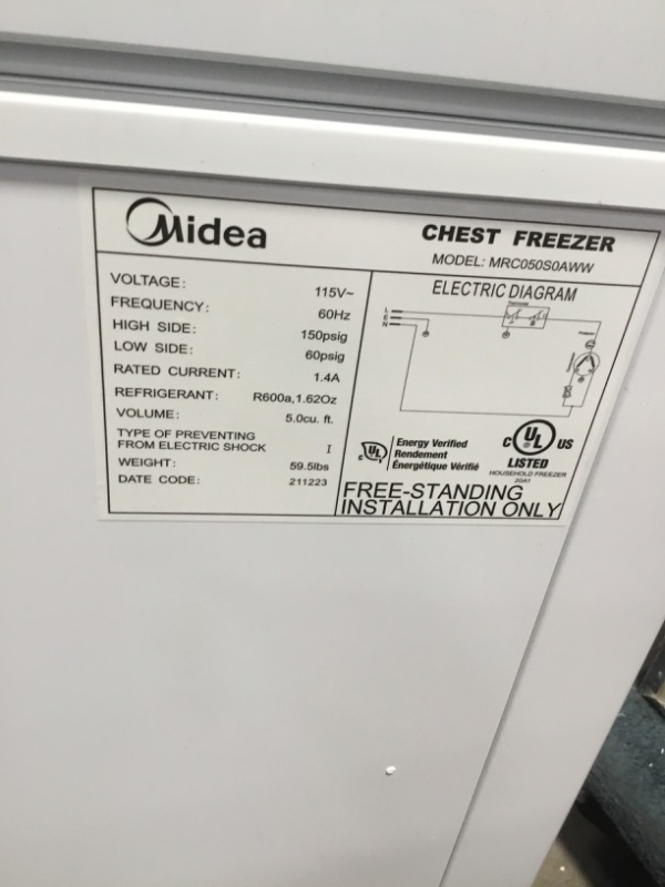 Photo 3 of Midea MRC050S0AWW Chest Freezer, 5.0 Cubic Feet, White