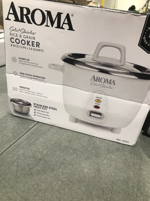 Photo 2 of Aroma Housewares Select Stainless Rice Cooker and Warmer with Uncoated Inner Pot