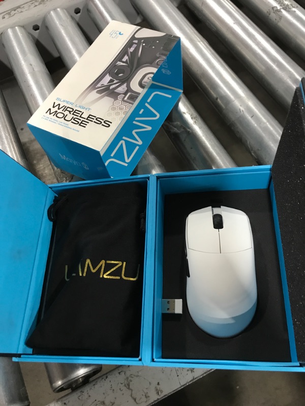 Photo 2 of Lamzu Maya Wireless Gaming Mouse, Ultra Lightweight 45g, Mechanical Switch,26000 DPI, Symmetrical, MCU Nordic 52840, Silver TTC Encoder, PAW3395 Sensor-White