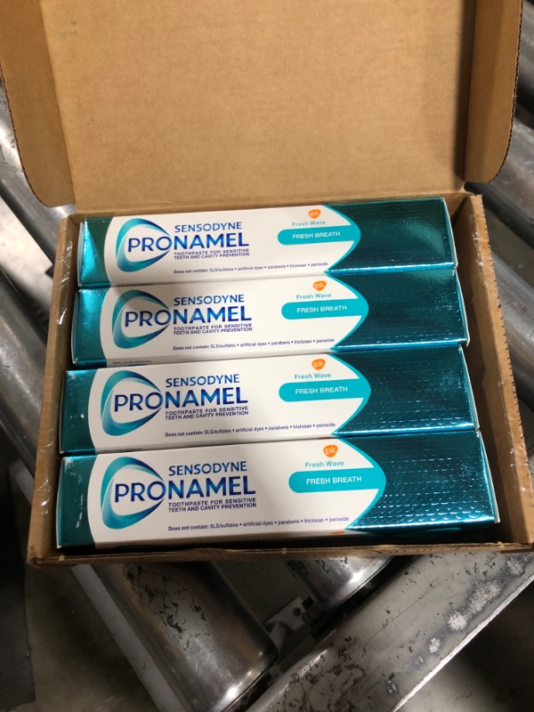 Photo 2 of Sensodyne Pronamel Fresh Breath Enamel Toothpaste for Sensitive Teeth and Cavity Protection, Fresh Wave - 4 oz (4 Pack)