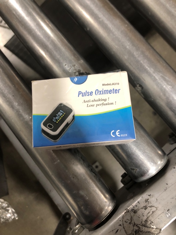 Photo 2 of Fingertip Pulse oximeter fingertip with Plethysmograph and Perfusion Index, Portable Blood Oxygen Saturation Monitor for Heart Rate and SpO2 Level, O2 Monitor Finger for Oxygen,Pulse Ox,Oximetro,