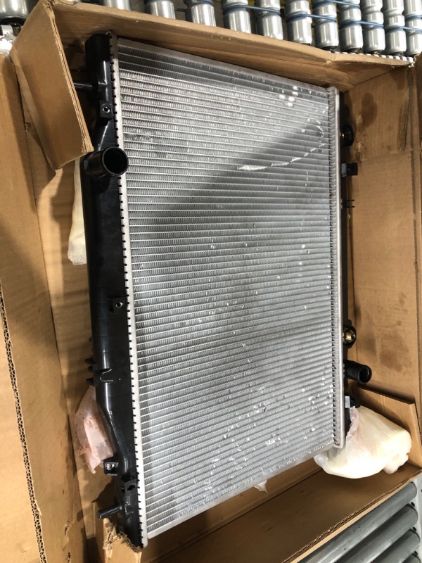 Photo 1 of SCITOO Full Aluminum Radiator Replacement for 2004 2005 2006 2007 for Cadillac CTS Base V6 3.6L CU2731 Plastic Radiator

