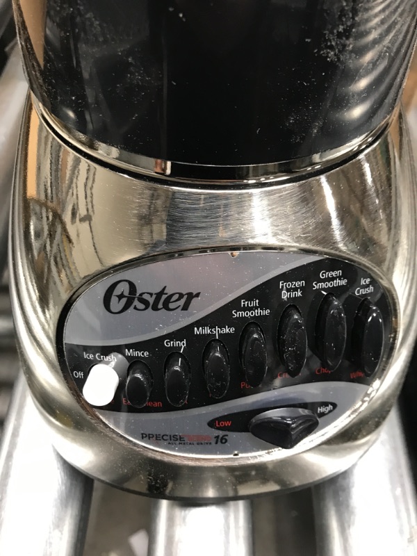 Photo 3 of *** POWERS ON *** Oster 6812-001 Core 16-Speed Blender with Glass Jar, Black